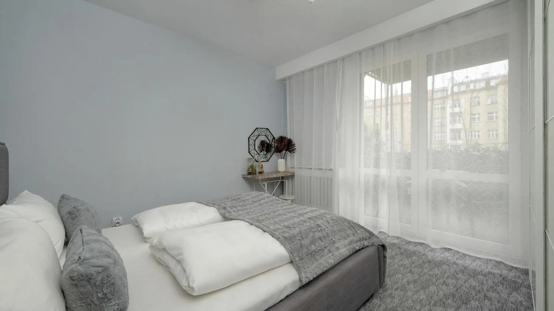 Modern Apartment With Terrace And Free Garage By Noclegi Renters Wroclaw